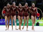 Ginastas brasileiras se emocionam após inflamar a Arena Carioca 1 ao som de Evidências. 