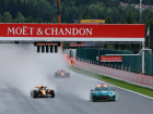 GP da Bélgica de F1 foi marcado por chuva e corrida teve início atrasado.