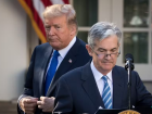 Donald Trump e Jerome Powell: pressão sobre corte de juros continua 