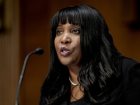 A economista Lisa Cook;ela foi conselheira da equipe de transição do presidente Joe Biden sobre a política regulatória do Fed e dos bancos.