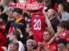 Liverpool vence o Athletic Bilbao por 4 a 1 em amistoso emocional, com tributo a Diogo Jota, morto no mês passado. Jogo foi marcado por homenagens e domínio do time.