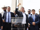 Flávio Bolsonaro e outros parlamentares da oposição falam sobre medidas após prisão domiciliar de Jair Bolsonaro
