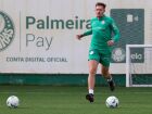 Palmeiras treina com Bruno Fuchs em transição e aguarda definição sobre Veiga para jogo da Libertadores no Peru.