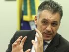 Brasil se fortalece no agro enquanto EUA enfrentam crise aviária; Mapa destaca sanidade animal e liderança em transição energética.