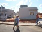 Mais de 12 mil famílias já receberam suas novas moradias em MS, graças à política habitacional do Governo do Estado. Um passo importante para garantir o direito à casa própria.