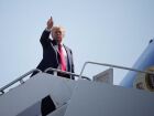 Trump pressiona por cessar-fogo imediato na guerra entre Rússia e Ucrânia e afirma que Europa não dita suas decisões.