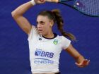 Luiza Fullana comemora ponto em torneio nacional; brasiliense foi confirmada na chave principal do WTA de São Paulo