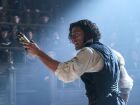 Oscar Isaac é Victor Frankenstein em nova adaptação da história, conduzida por Guillermo Del Toro; filme é um dos destaques do Festival de Veneza 