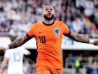 Dorival Júnior prepara jogadores do Corinthians, incluindo Memphis Depay, durante a pausa da Data Fifa, para os desafios da Copa do Brasil.