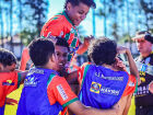 Jogadores do Naviraiense comemoram gol na vitória sobre o Náurico no Estádio Virotão
