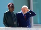 Lula encontra o presidente da Nigéria, Bola Tinubu, no Palácio do Planalto em Brasília.