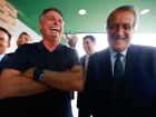 O ex-presidente Jair Bolsonaro, antes da decretação de sua prisão domiciliar, ao lado de Valdemar Costa Neto.