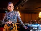 Artista sul-mato-grossense abre e encerra a noite que celebra quatro décadas de uma das bandas mais icônicas do país