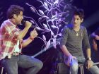 Os cantores Cristiano Araújo e Gusttavo Lima em vídeo da música 'É Fato'.