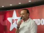 Edinho Silva, presidente nacional do PT, durante reunião do diretório que aprovou resolução para mobilizações no 7 de Setembro.