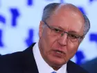 O vice-presidente e ministros passam por parada extra após falha técnica no voo