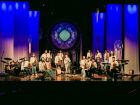 Integrantes da Orquestra Indígena durante apresentação 