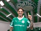 O lateral-direito Khellven assinou com o Palmeiras até julho de 2030. 