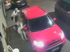 Homem agride ex-namorada com chutes e voadora pelas costas