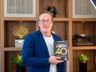 Roberto Cunha, advogado e judoca, comemora o sucesso da pré-venda de seu livro 