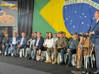 Governador Eduardo Riedel participa da entrega da medalha Águia da Fronteira a autoridades civis e militares na sede do DOF, em Dourados
