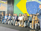 Governador Eduardo Riedel participa da entrega da medalha Águia da Fronteira a autoridades civis e militares na sede do DOF, em Dourados