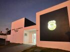Polícia Civil de Dourados prende suspeito de feminicídio tentado após disparos contra a ex-companheira em junho deste ano.