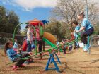 Bairro José Abrão recebe novo playground para as crianças da comunidade.