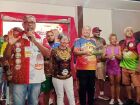 Zezinho Martinez, presidente da Liesco, durante evento em Corumbá, acompanhado por dirigentes das dez escolas de samba que participarão do Carnaval 2026