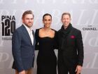 Silvia Braz, nova embaixadora da Audi do Brasil, durante o Pina Ball ao lado de executivos da marca, em São Paulo