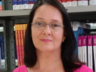 Professora com deficiência auditiva compartilha desafios e defende campanhas de conscientização e mudanças culturais