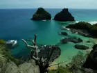 Redes sociais lideram buscas por viagens no Brasil, revela pesquisa do Ministério do Turismo.