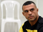 O lutador Vitor Belfort, de 48 anos, se lesionou e não vai lutar contra Wanderlei Silva. 