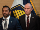 O diretor do FBI, Kash Patel (à esquerda), concede entrevista sobre a morte de Charlie Kirk ao lado do governador de Utah, Spencer Cox 