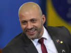 O deputado Daniel Silveira, condenado pelo STF, durante evento com Bolsonaro no Palácio do Planalto em 27 de abril 