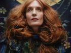 Florence Welch revelou que passou por aborto espontâneo e gravidez ectópica em 2023