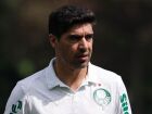 Abel Ferreira retornou ao Brasil e retomou atividades com o elenco do Palmeiras.
