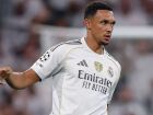 Trent AlexanderArnold se contundiu aos cinco minutos da partida contra o Marselha e foi substituído.