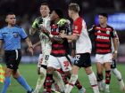 Conmebol anula expulsão de Gonzalo Plata após recurso do Flamengo; atacante está liberado para jogo de volta.
