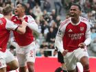 Gabriel Magalhães comemora gol nos acréscimos que garantiu a vitória do Arsenal contra o Newcastle fora de casa