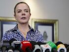 Gleisi reage após sanções dos EUA à esposa de Moraes: 'Conspiração contra o Brasil' 