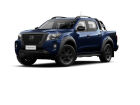 A nova Nissan Frontier Attack 2026 recebeu atualizações no pacote de segurança e mantém o visual robusto com rodas escuras e rack no teto.