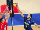 Judson Nunes (11), central sul-mato-grossense, ataca contra a marcação tcheca em vitória do Brasil por 3 a 0 no Mundial de Vôlei; jogador fez 10 pontos e se firma na equipe de Bernardinho.
