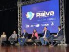 Autoridades e especialistas se reúnem na abertura do 3º E-Raiva MS, em Campo Grande, destacando os avanços de Mato Grosso do Sul no controle da raiva e na defesa agropecuária nacional.