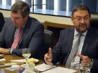 Presidente da Fiems, Sérgio Longen, e o governador Eduardo Riedel durante encontro bilateral sobre a Rota Bioceânica.