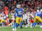 Justin Herbert foi um dos destaques da partida no Brasil, liderando a vitória dos Chargers.  
