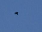 Um drone russo sobrevoa Kiev durante ataques com drones e mísseis em 7 de setembro de 2025