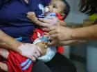 Vacinação é a principal forma de prevenir a coqueluche, doença respiratória que voltou a crescer no Brasil.