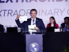 Presidente da Panam Sports, Neven Ilic, anuncia Assunção como sede dos Jogos Pan-Americanos de 2031 durante votação oficial em Santiago, no Chile.