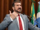 Segundo o deputado, quase 100 pessoas estavam em leitos improvisados na segunda-feira 